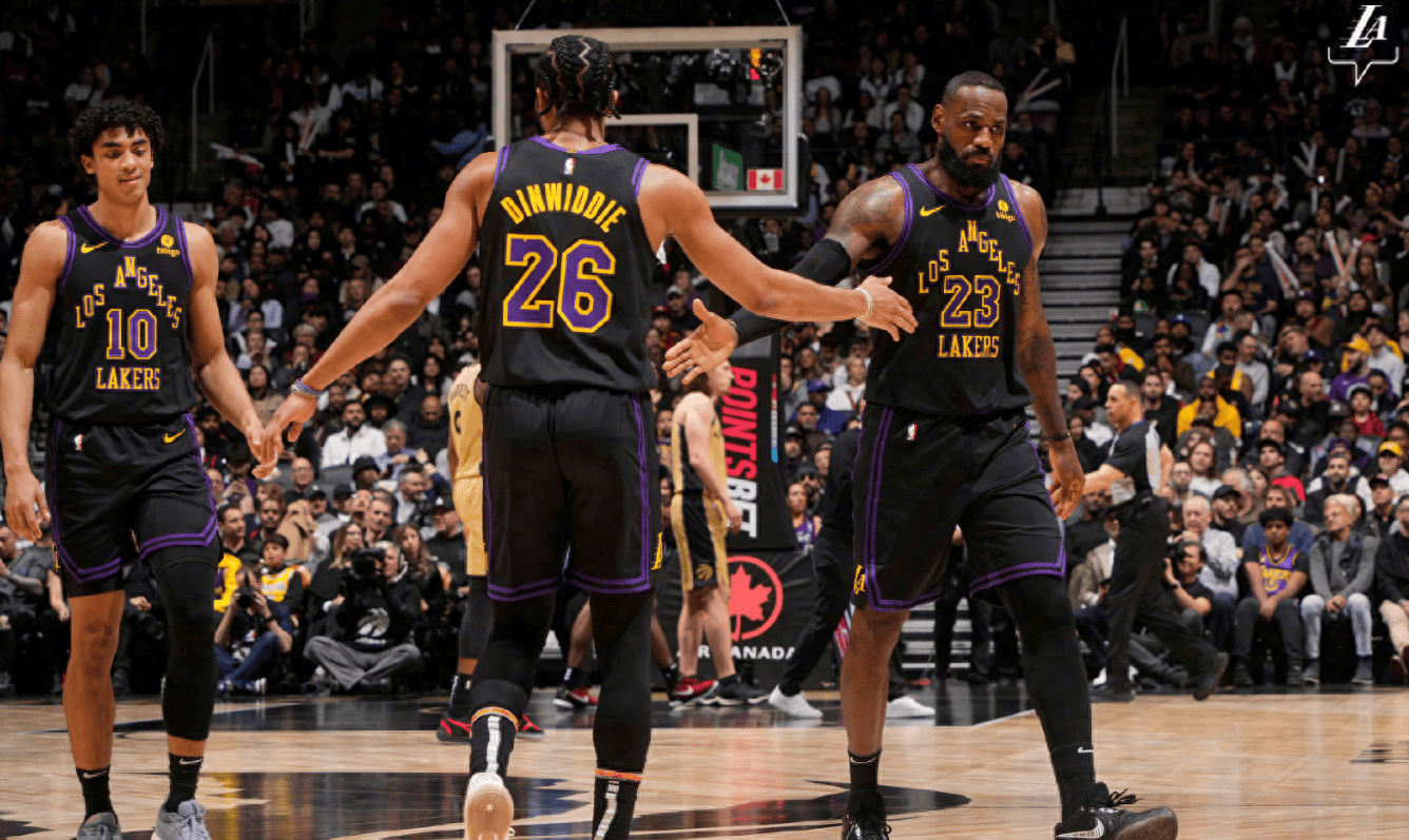 雄鹿队庫彻詹中距命中制胜球，猛龙遭连败