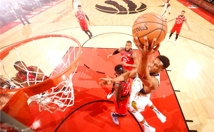 雄鹿队庫彻詹中距命中制胜球，猛龙遭连败