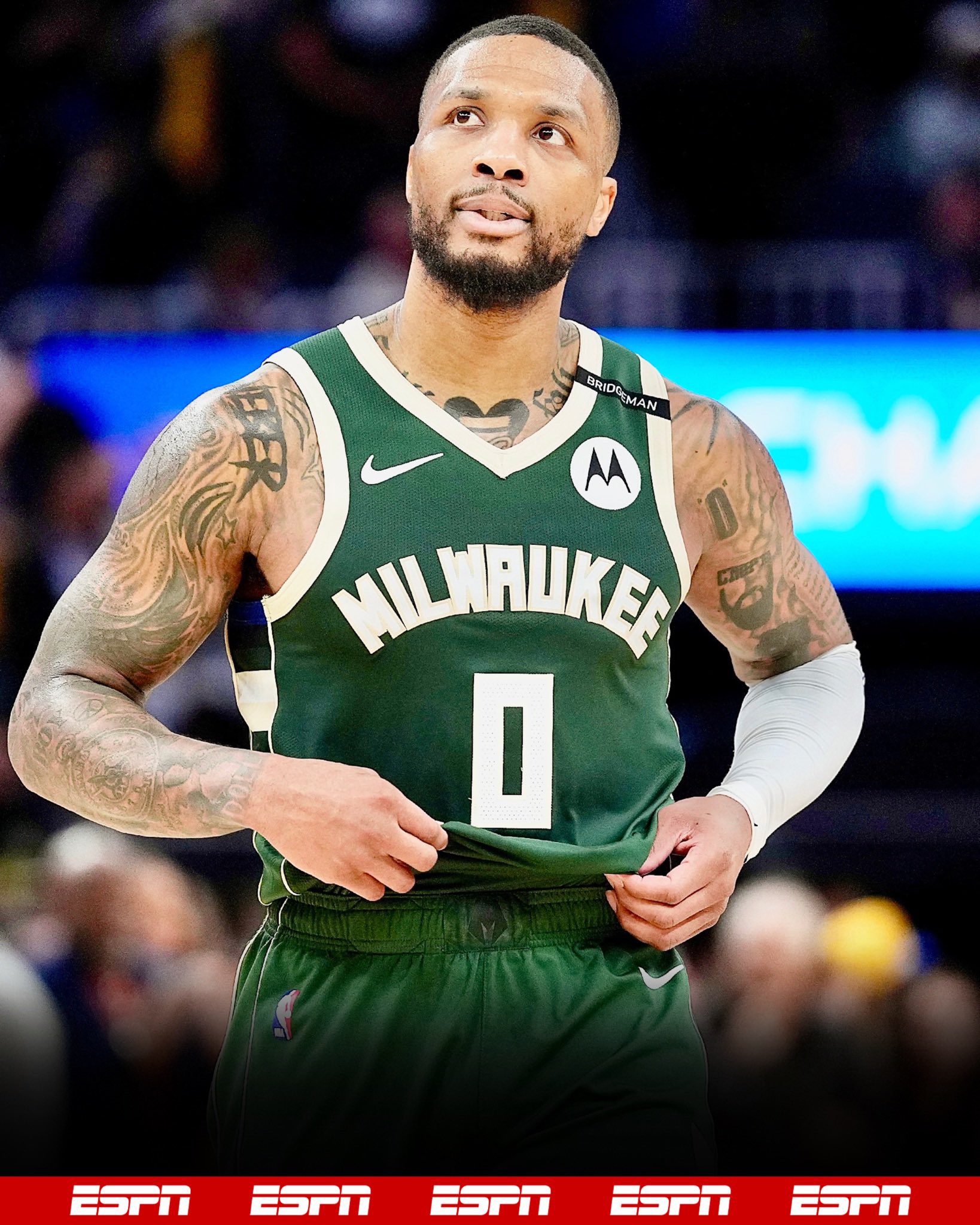 雄鹿惜败太阳,米德尔顿全场得分最高 雄鹿惜败太阳,米德尔顿全场得分最高