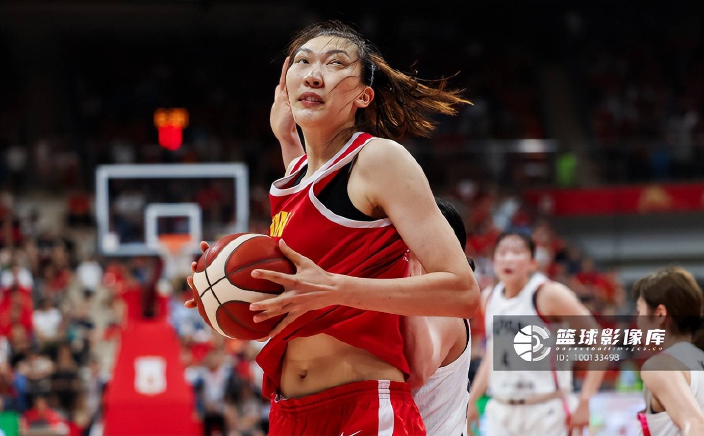 奥运女篮比赛激烈进行,胜负难定 奥运女篮比赛激烈进行,胜负难定