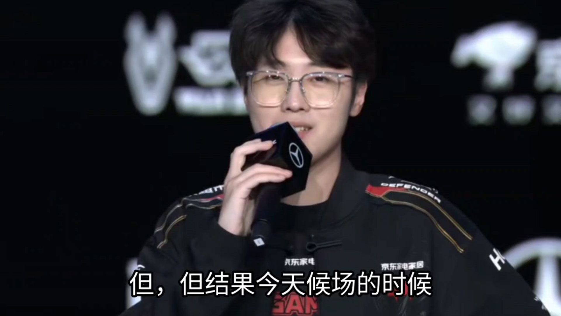 JDG碾压FPX,Xiaohu拿下关键大龙八强赛2:0(柏林) JDG碾压FPX,Xiaohu拿下关键大龙八强赛2:0(柏林)