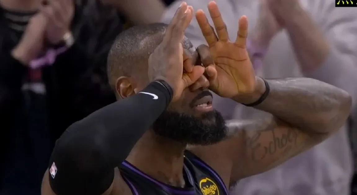 詹姆斯三节领衔先锋，率湖人逆转魔术的简单介绍