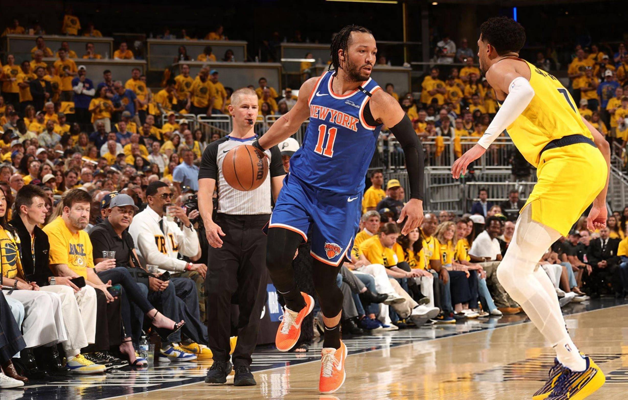 尼斯球员表现神勇，助球队取胜