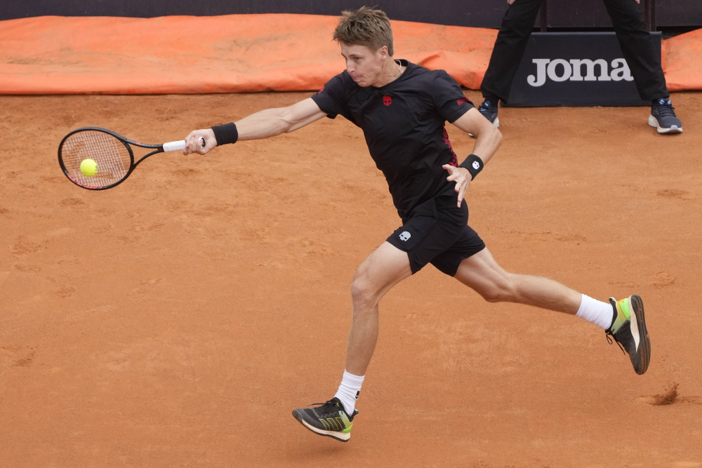 关于英国网球队强势德国网球队，瓦林卡关键制胜的信息