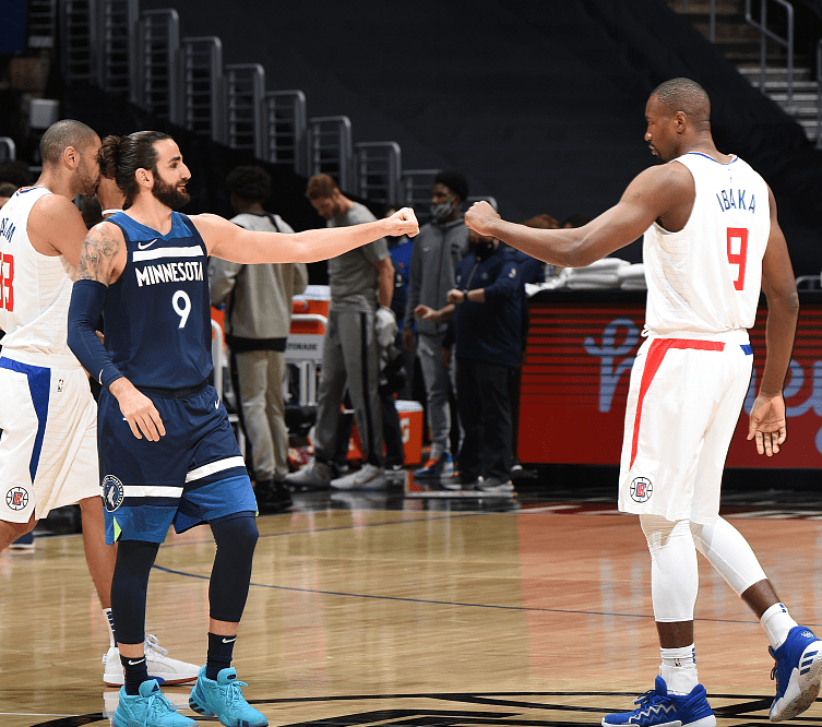 快船大胜公牛，乔治砍下37分的简单介绍