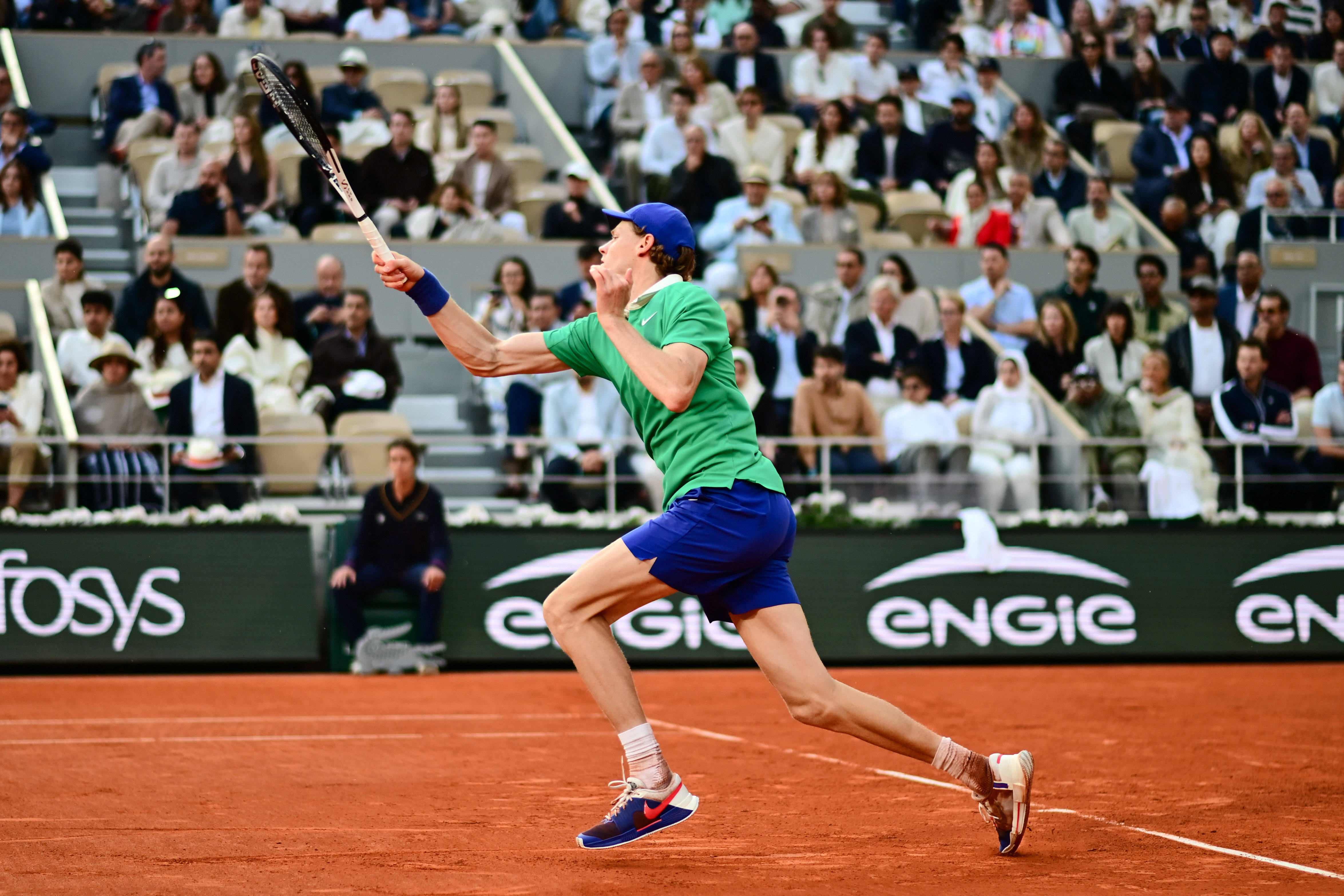 日本网球队鏖战世界网球队，阿尔卡拉斯关键制胜的简单介绍