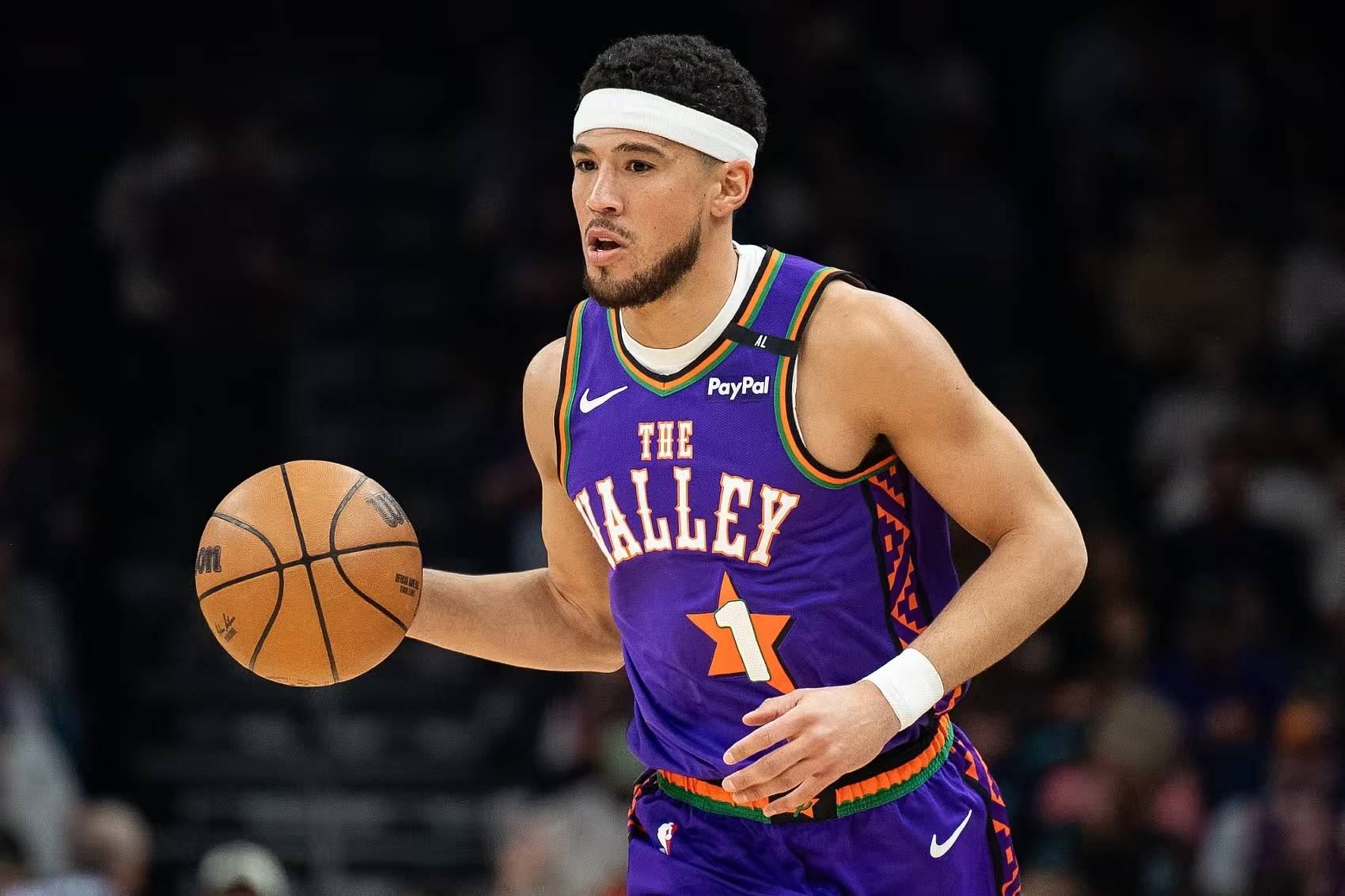 关于国王轻取篮网，布克绝境逆转的信息