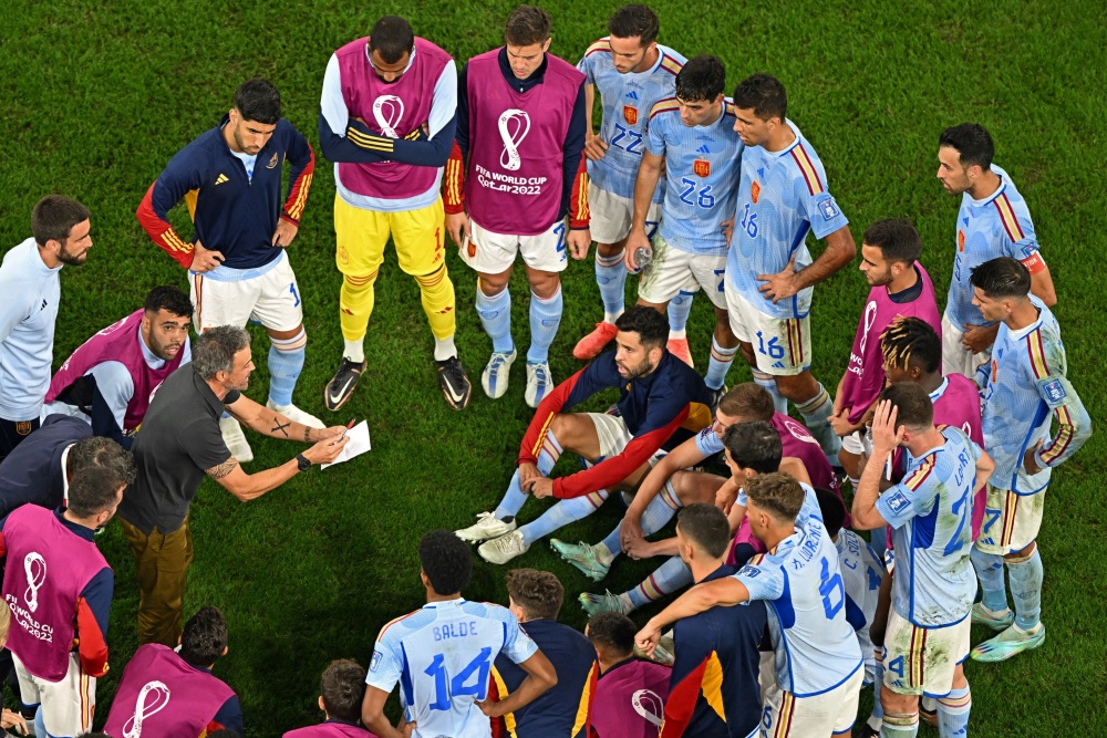 摩洛哥绝杀拜仁，马丁内利扛起全队