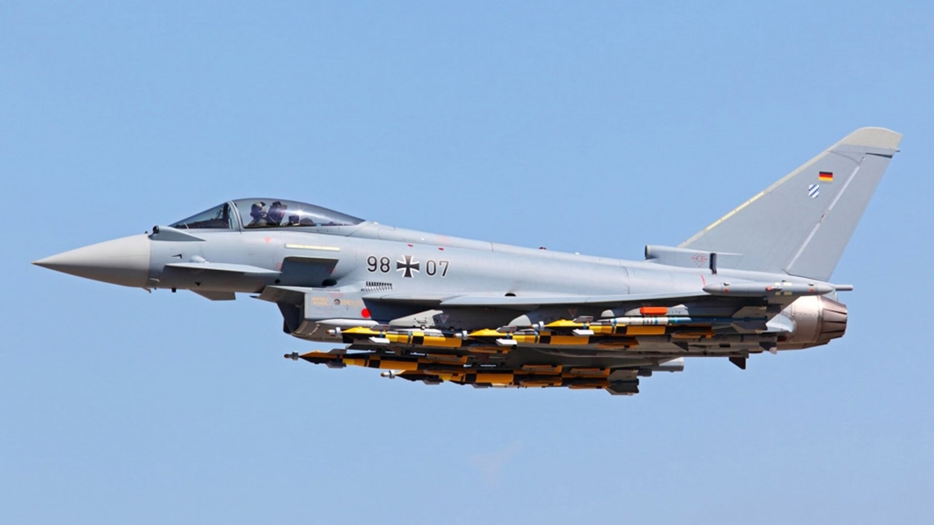 黄喜灿，硬仗之王的巅峰对决，率狼队力克阿森纳展韩国锋芒