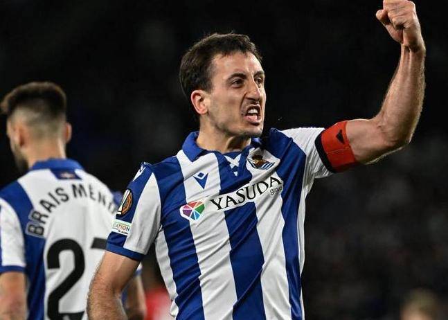 奥亚尔萨瓦尔持续制造杀伤，日本狂胜塞内加尔